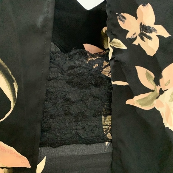 Dynamite medium top - V neck - Back lace - Picture 4 of 5